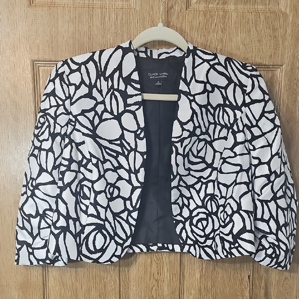 Evan Picone Black and White Floral Blazer - Picture 1 of 7